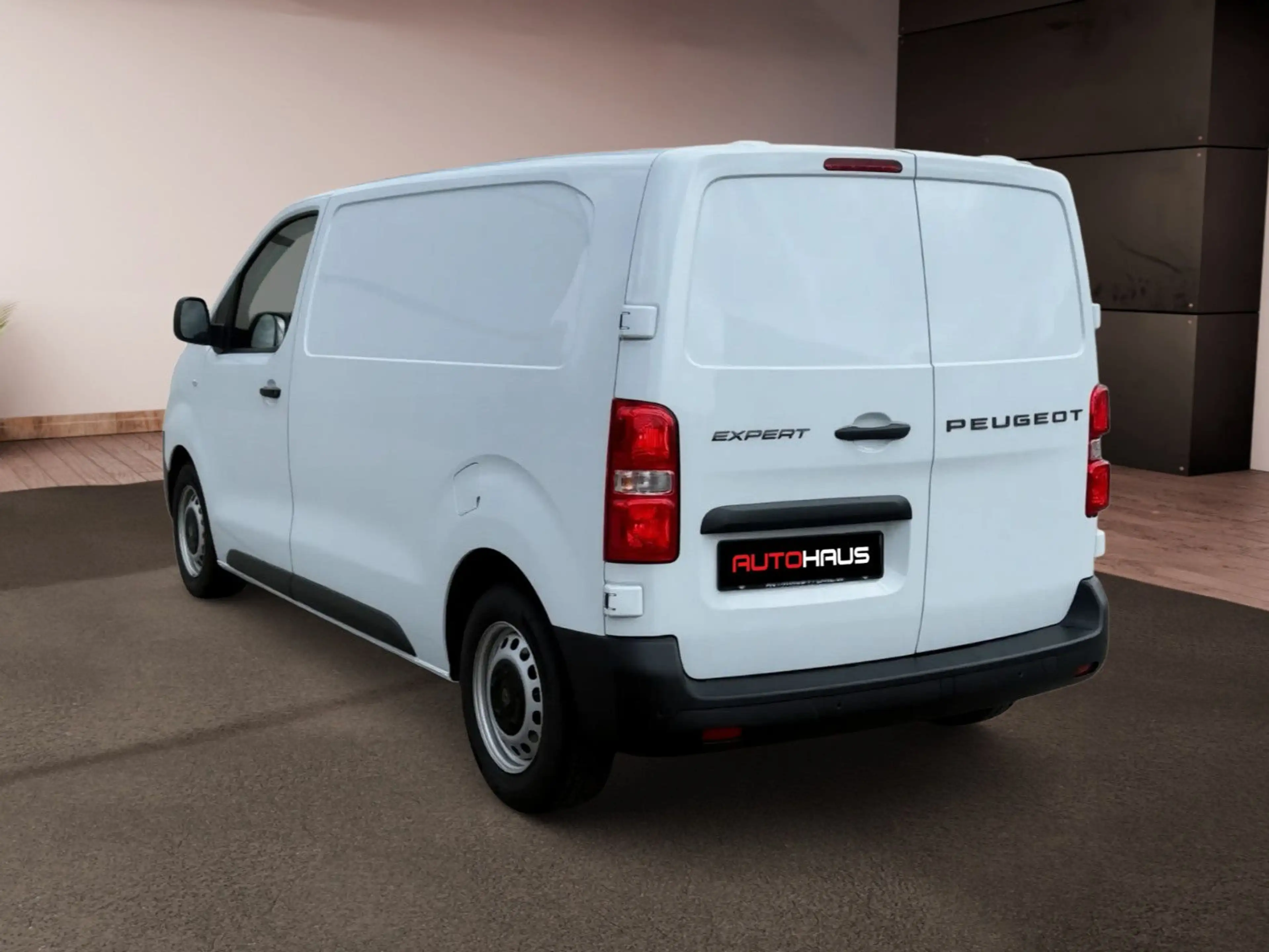 Peugeot Expert 2.0 BlueHDi 145 L2 — photo 8
