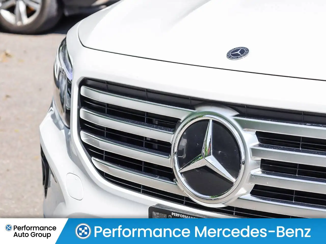 Mercedes-Benz GLB снимка Mercedes-Benz GLB