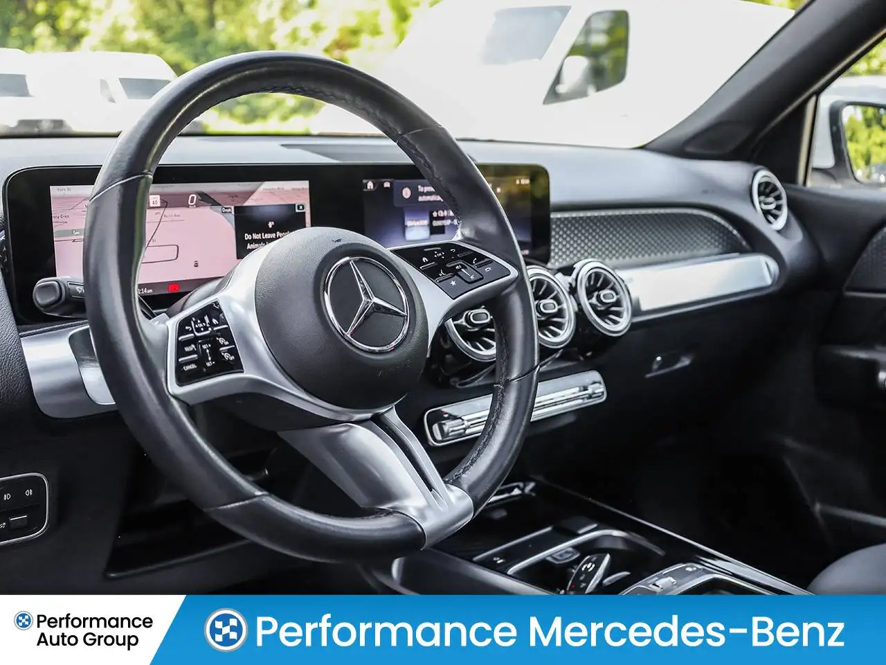 Mercedes-Benz GLB снимка Mercedes-Benz GLB