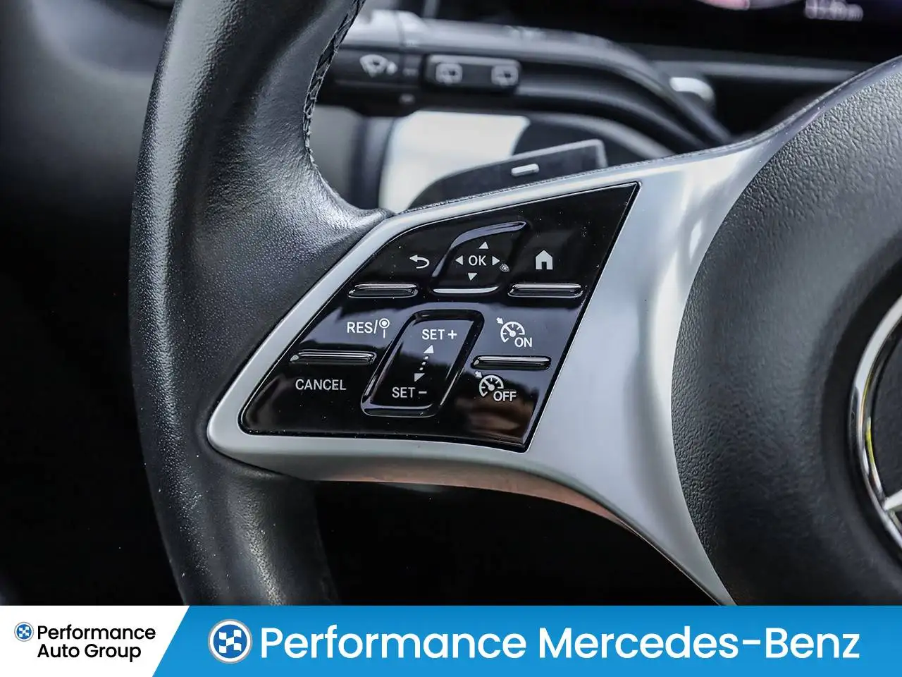 Mercedes-Benz GLB снимка Mercedes-Benz GLB