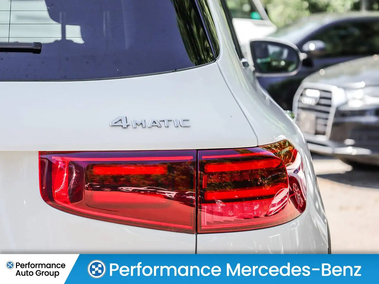 Mercedes-Benz GLB снимка Mercedes-Benz GLB
