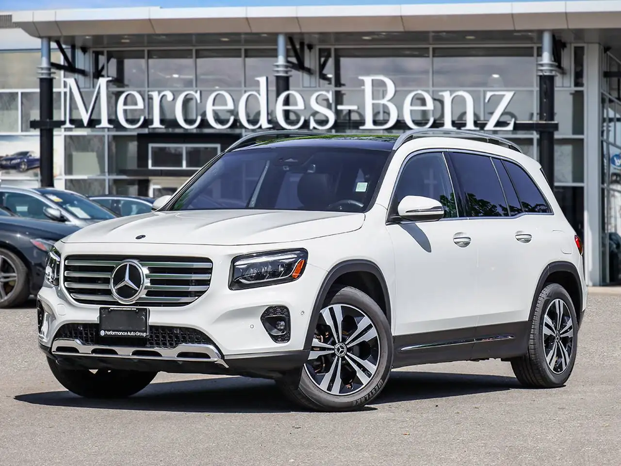 Mercedes-Benz GLB снимка Mercedes-Benz GLB