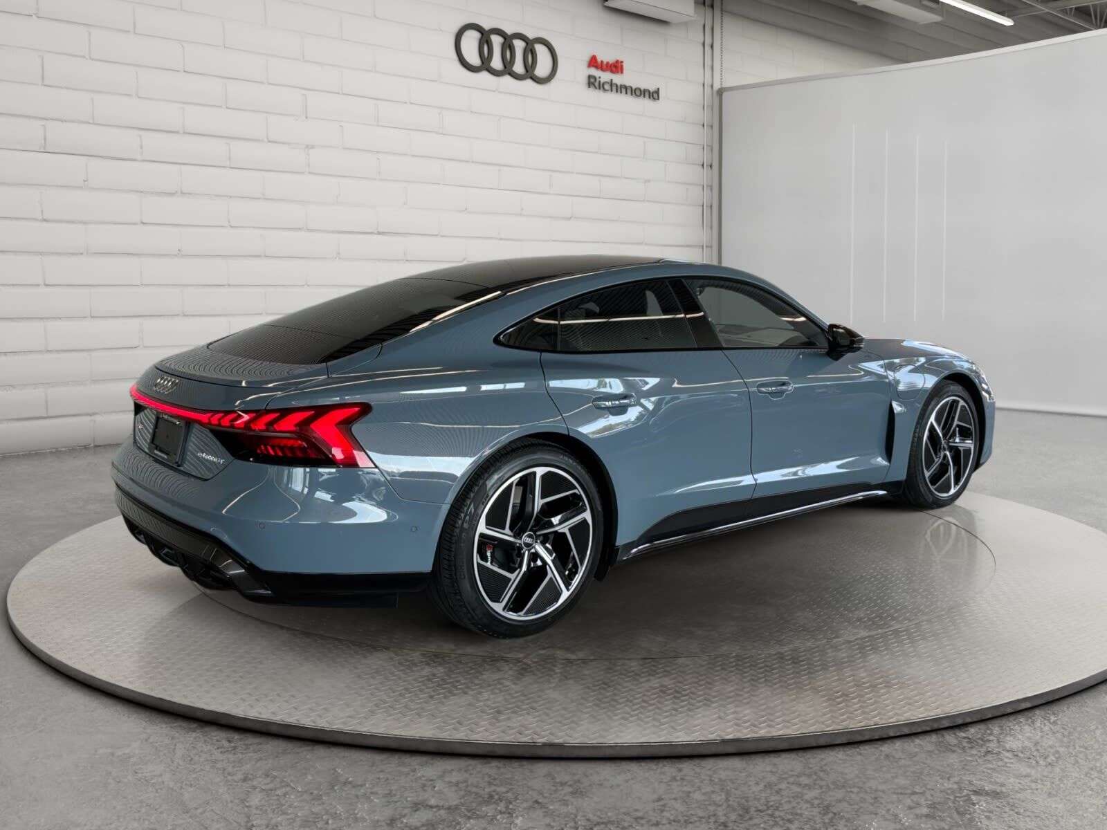2022 Audi RS e-tron GT | PANORAMIC GLASS ROOF (FIXED)| PERFORMANCE PACKAG — снимка 1