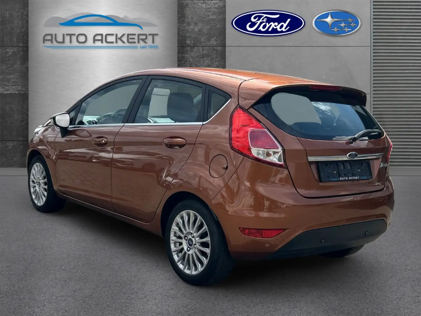 Ford Fiesta Titanium 1.0*KeyFree*PDCvo+hi*SHz.FHz.USB Braun - 2