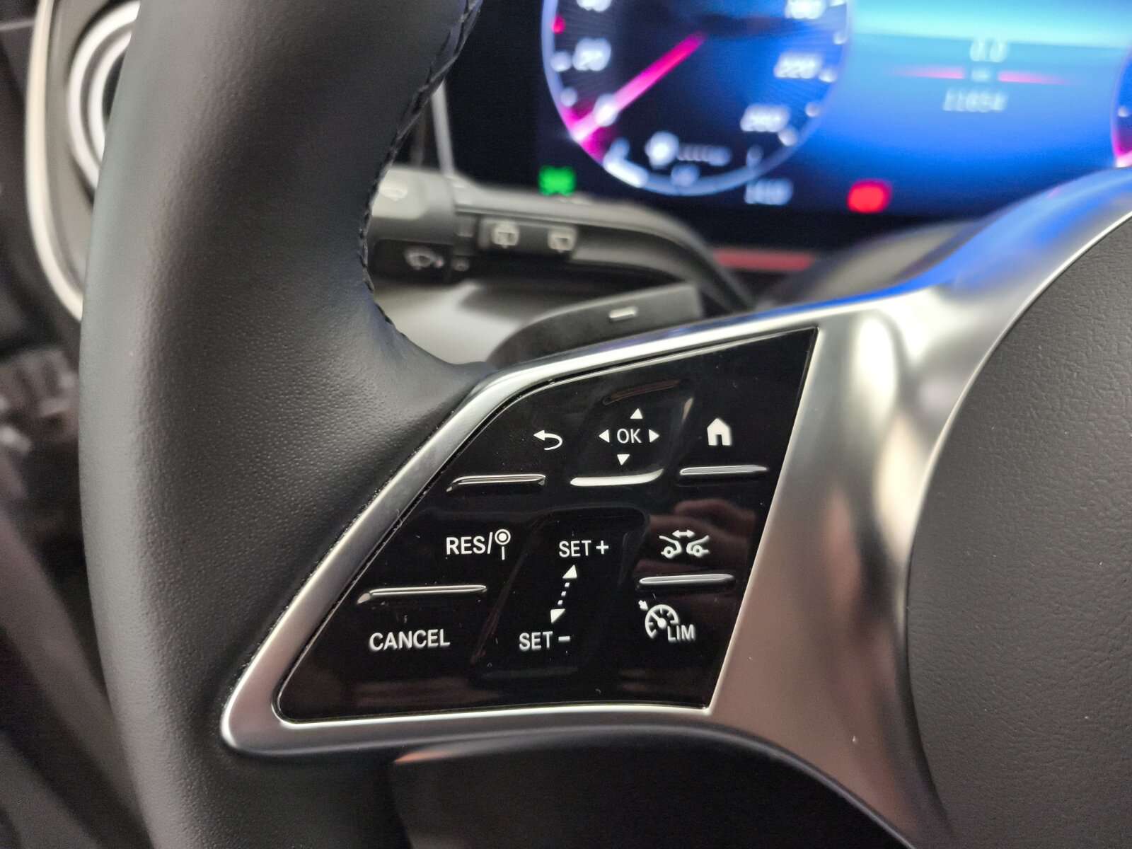 Mercedes-Benz V 220