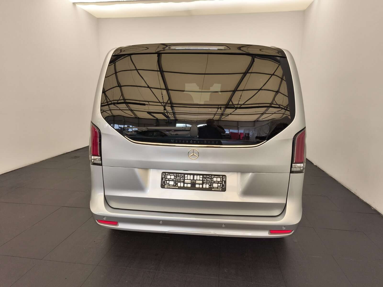 Mercedes-Benz V 220