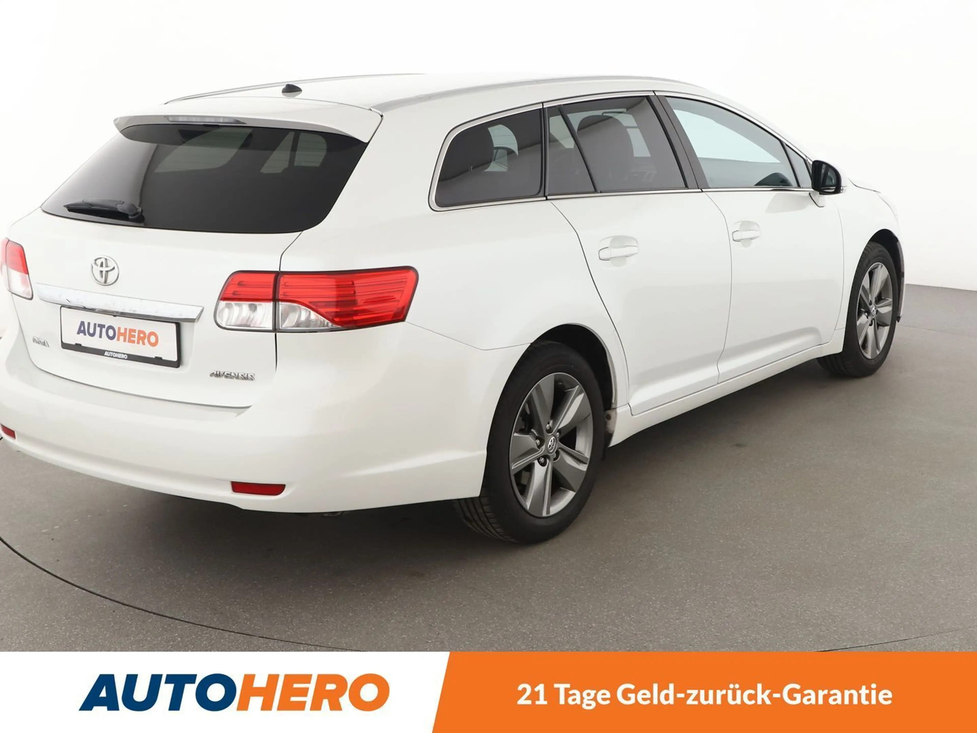 Toyota Avensis 1.8 Comfort*TEMPO*LIM*PDC*SHZ*ALU*KLIMA* — photo 6