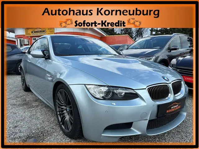 BMW M3 Schalter*Keyless Go**Xenon*NAVI**Mit nur 98.900km*