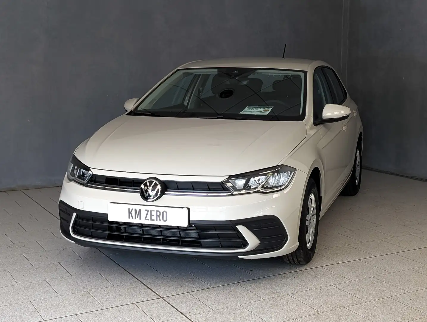Volkswagen Polo 1.0 MPI 80CV LIMITED EDITION PLUS Gris - 2