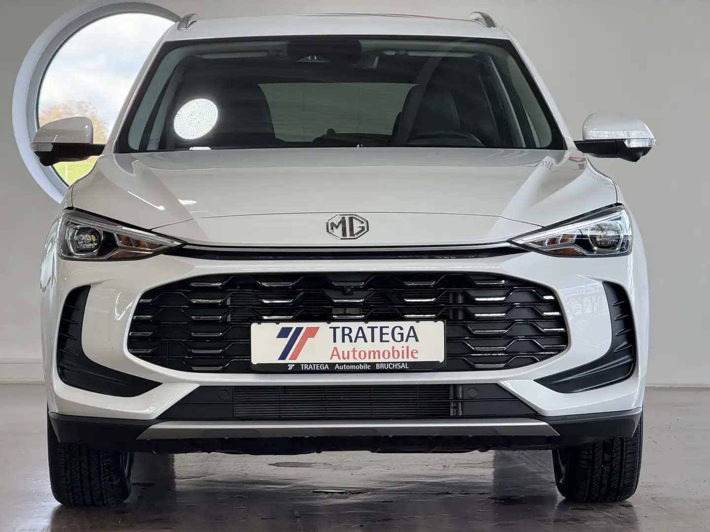 MG ZS 1,5L Comfort LED SH 360° Navi Weiß - 2