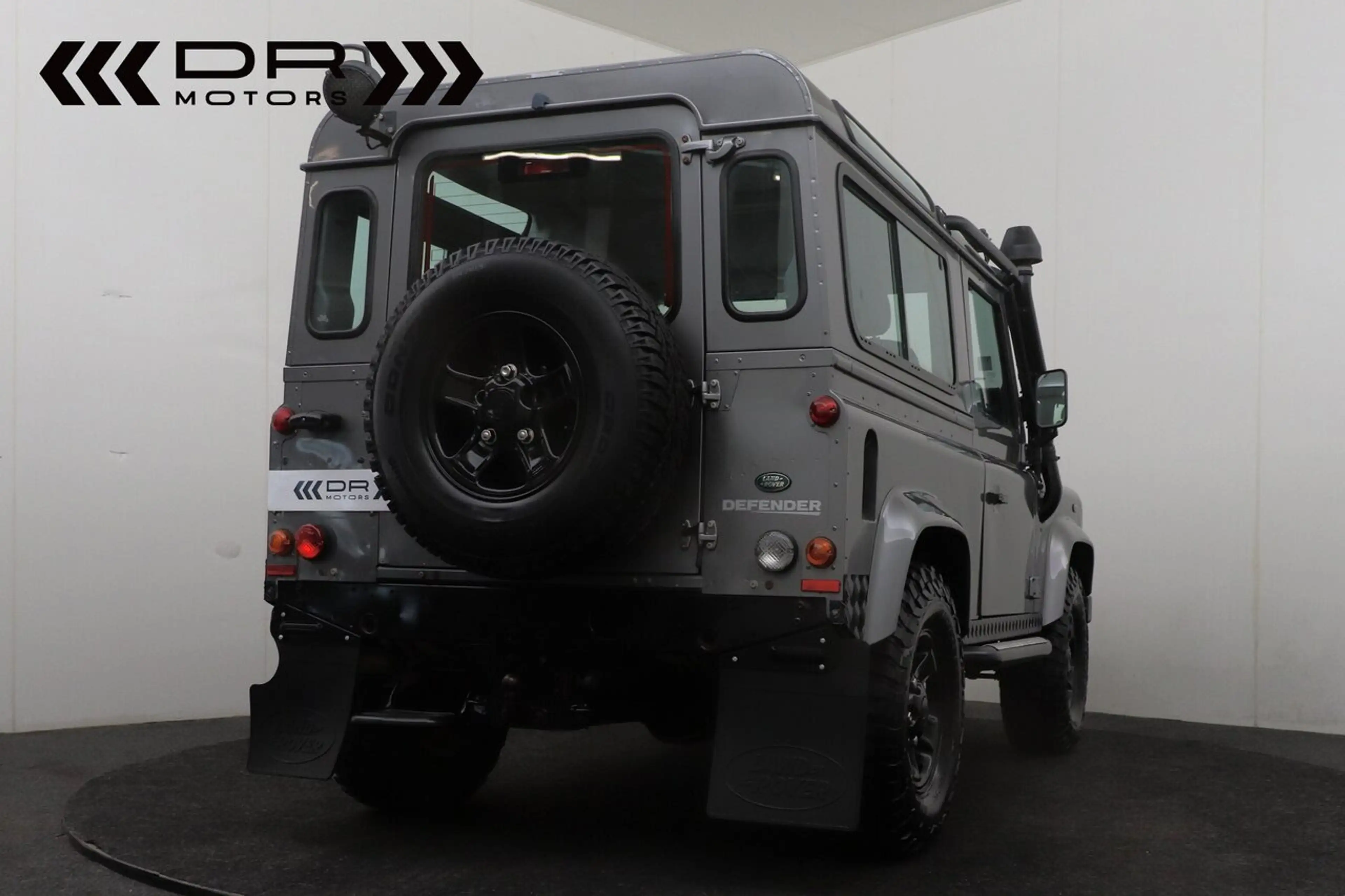 Land Rover Defender BTW WAGEN - AIRCO - ZETELVERWARMING — photo 8