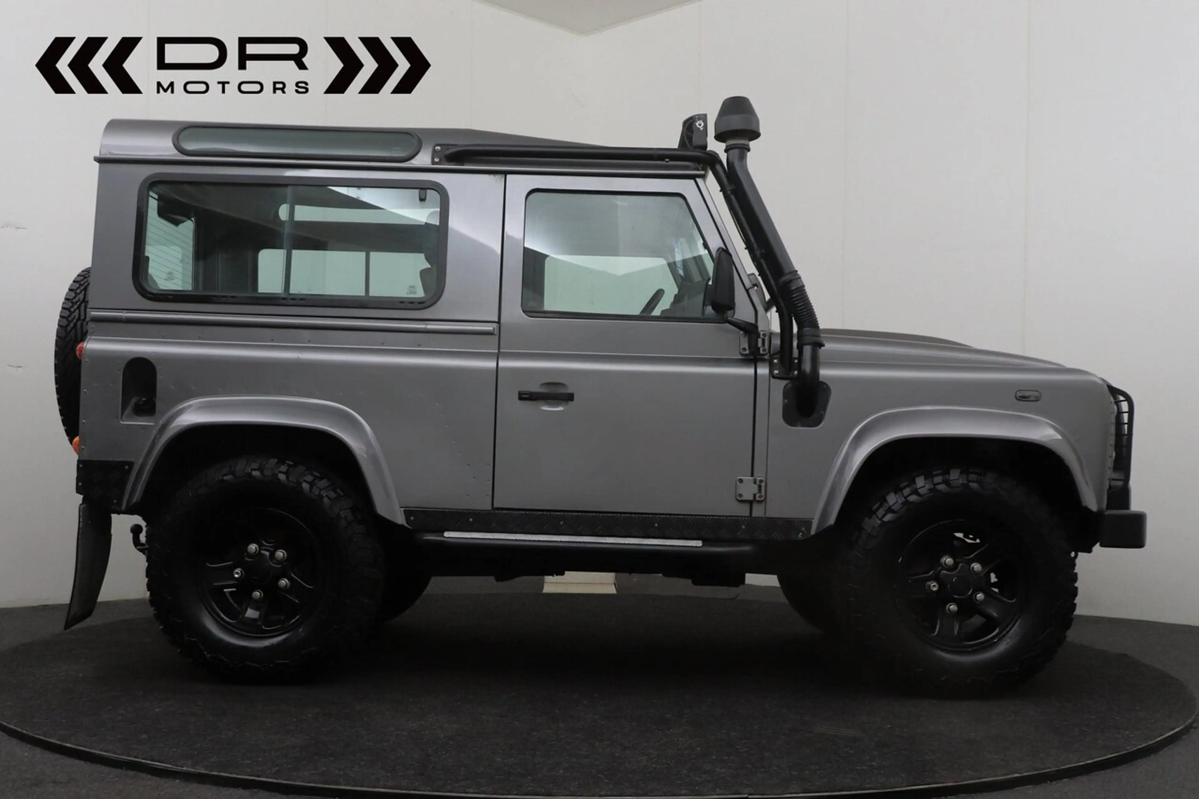 Land Rover Defender BTW WAGEN - AIRCO - ZETELVERWARMING — photo 7