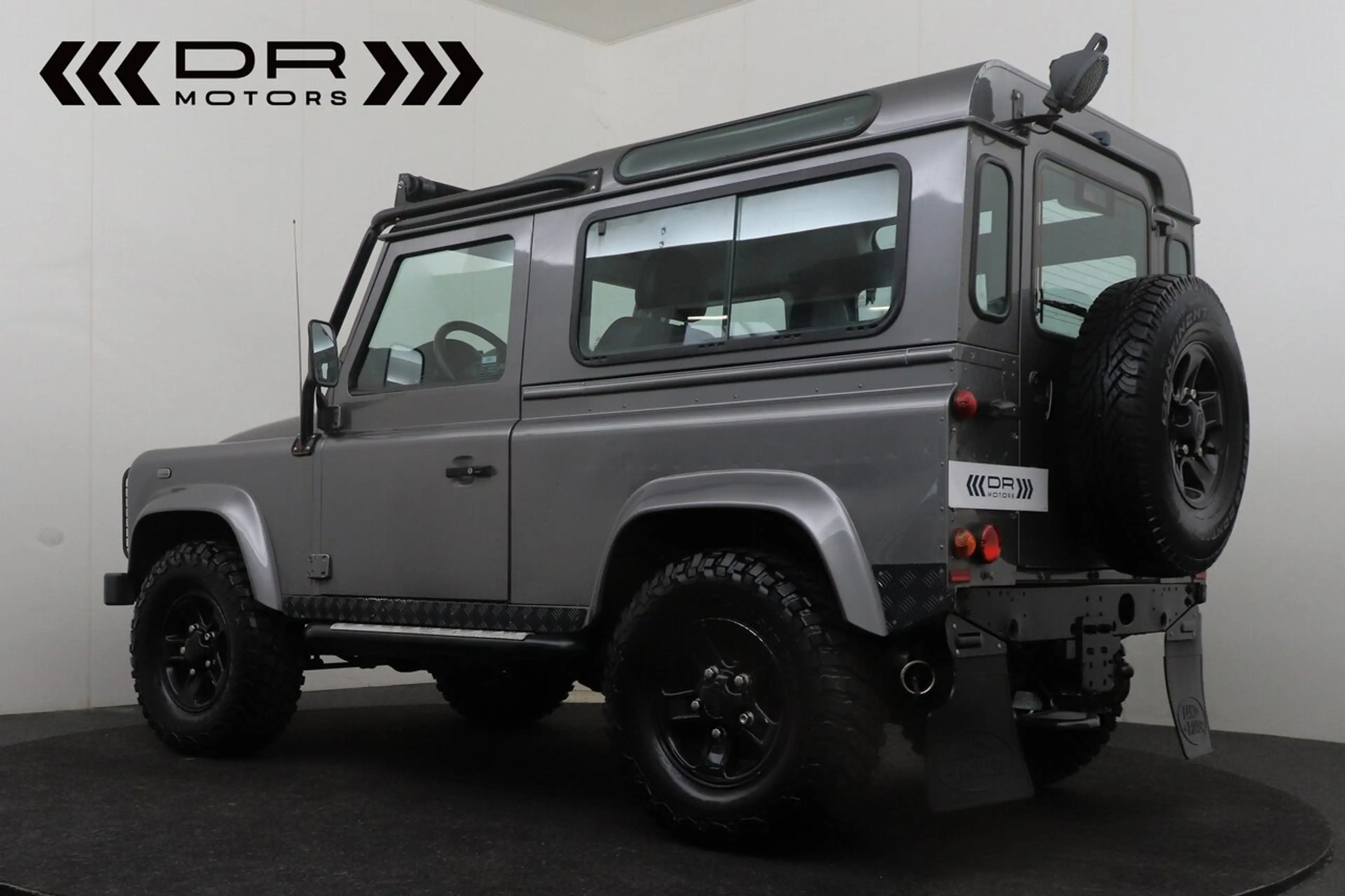 Land Rover Defender BTW WAGEN - AIRCO - ZETELVERWARMING — photo 3