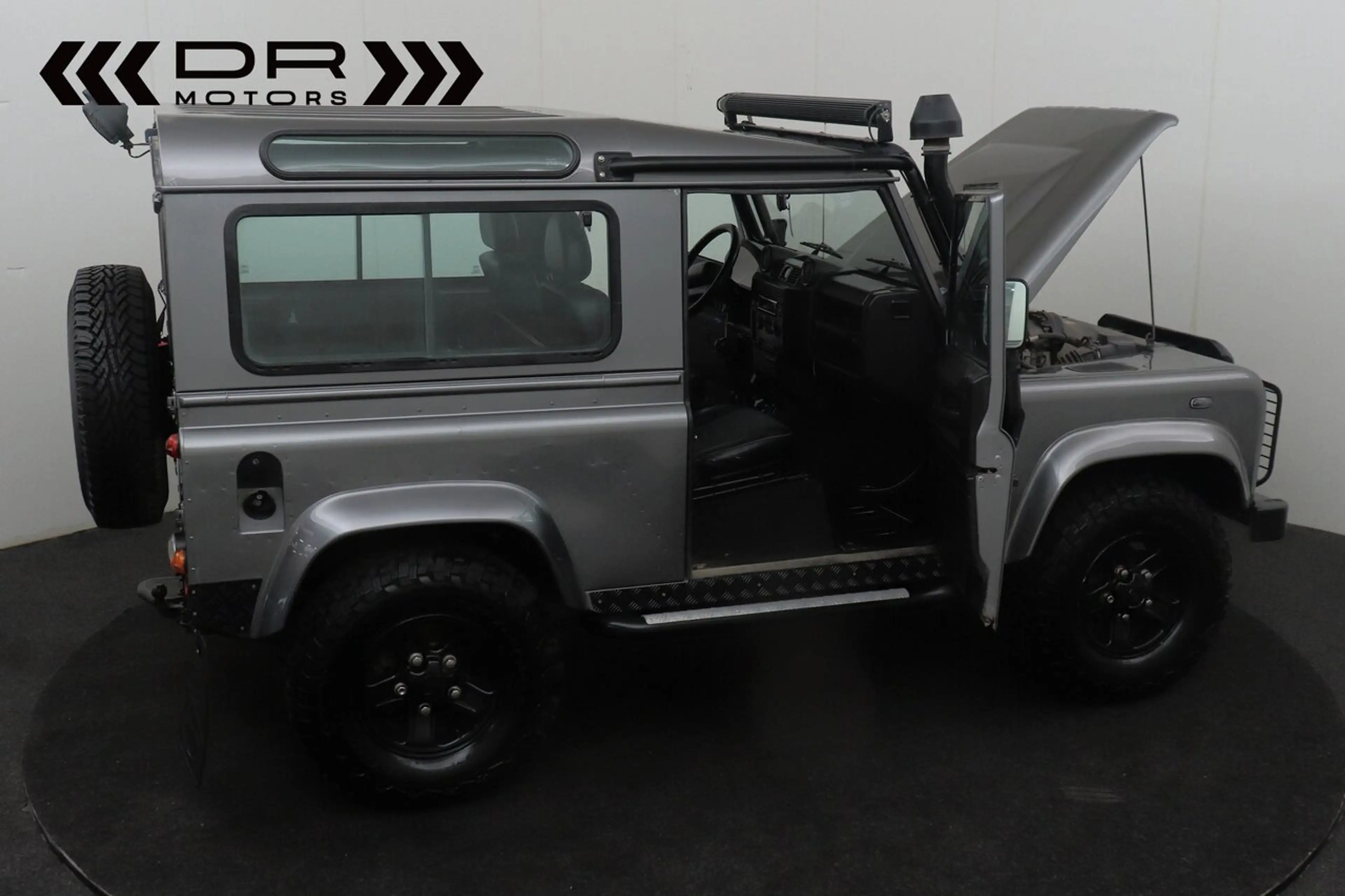 Land Rover Defender BTW WAGEN - AIRCO - ZETELVERWARMING — photo 9