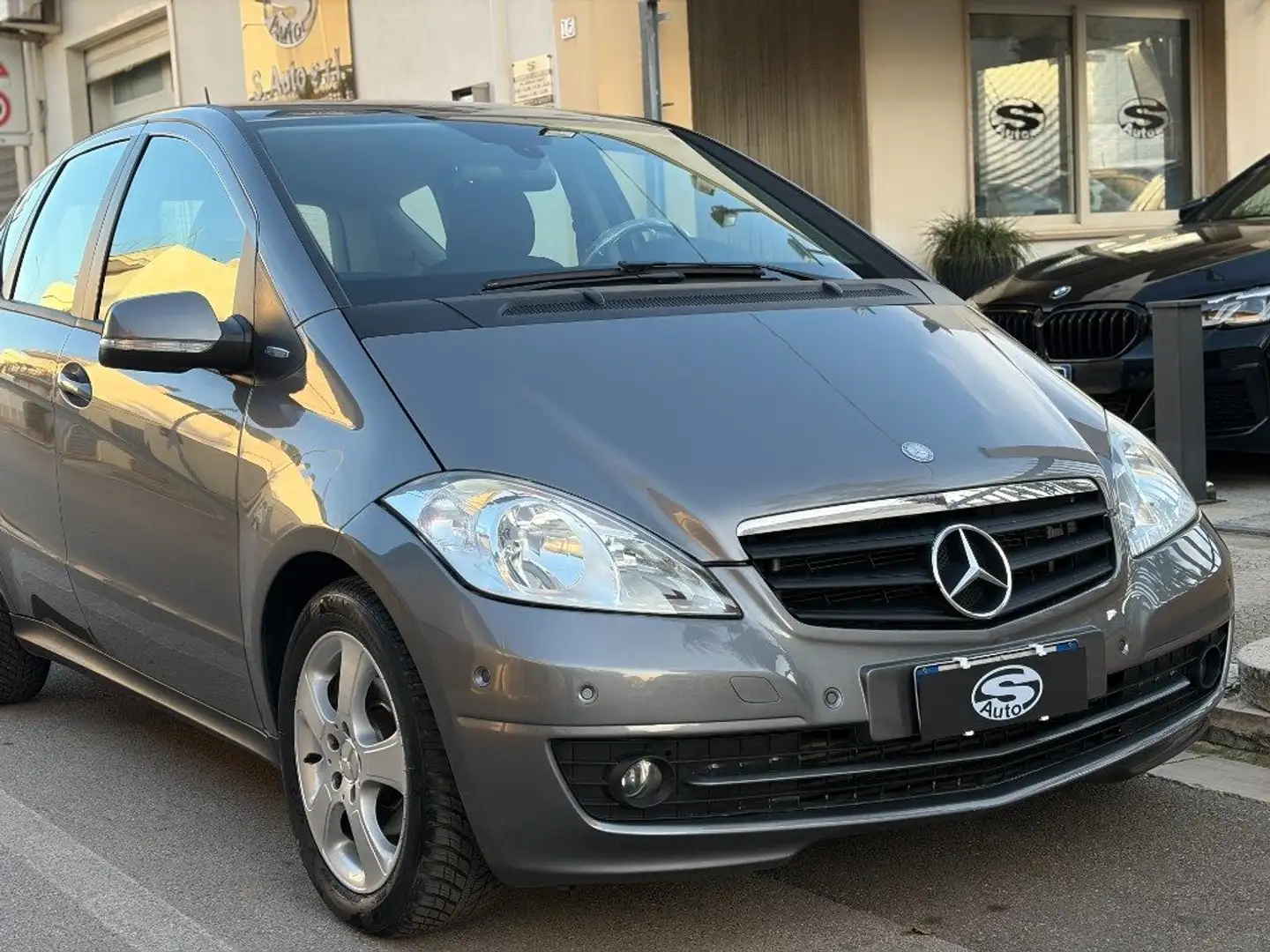 Mercedes-Benz A 160 CDI BlueEFFICIENCY Elegance Gris - 2