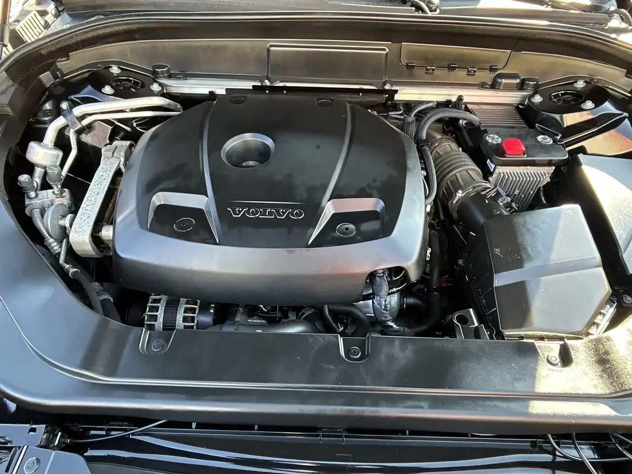 Volvo XC60 снимка Volvo XC60