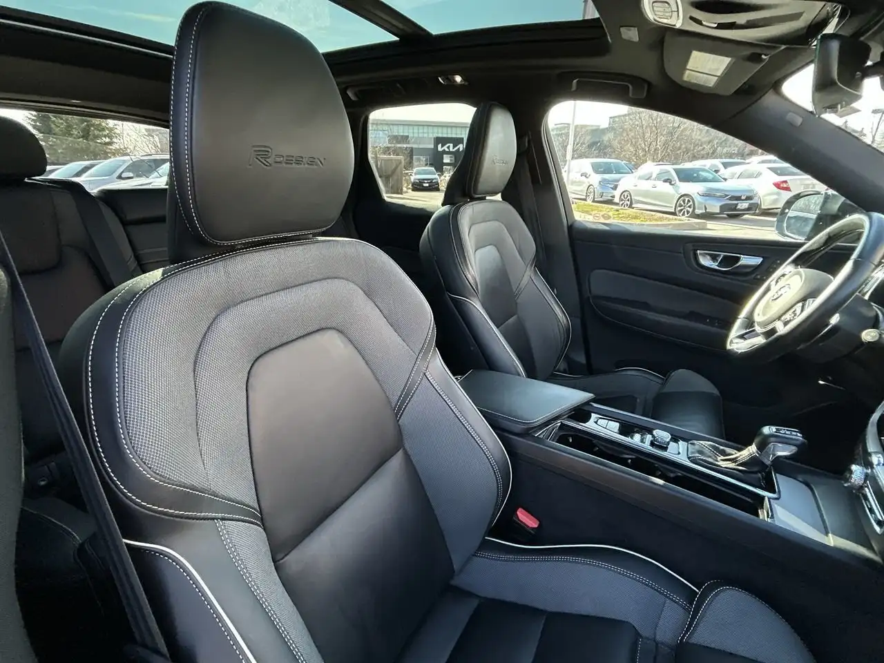 Volvo XC60 снимка Volvo XC60