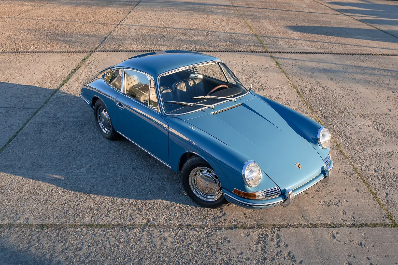Porsche 911 | One of the first 232 Porsche 911s ever built Blau - 1