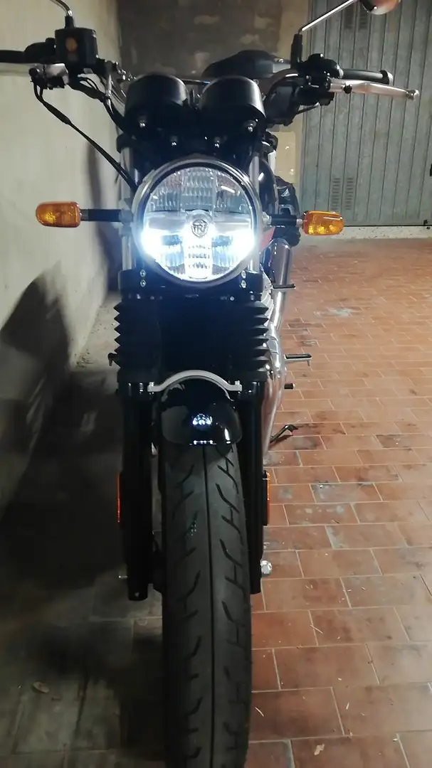 Royal Enfield Interceptor sunset strip Nero - 2