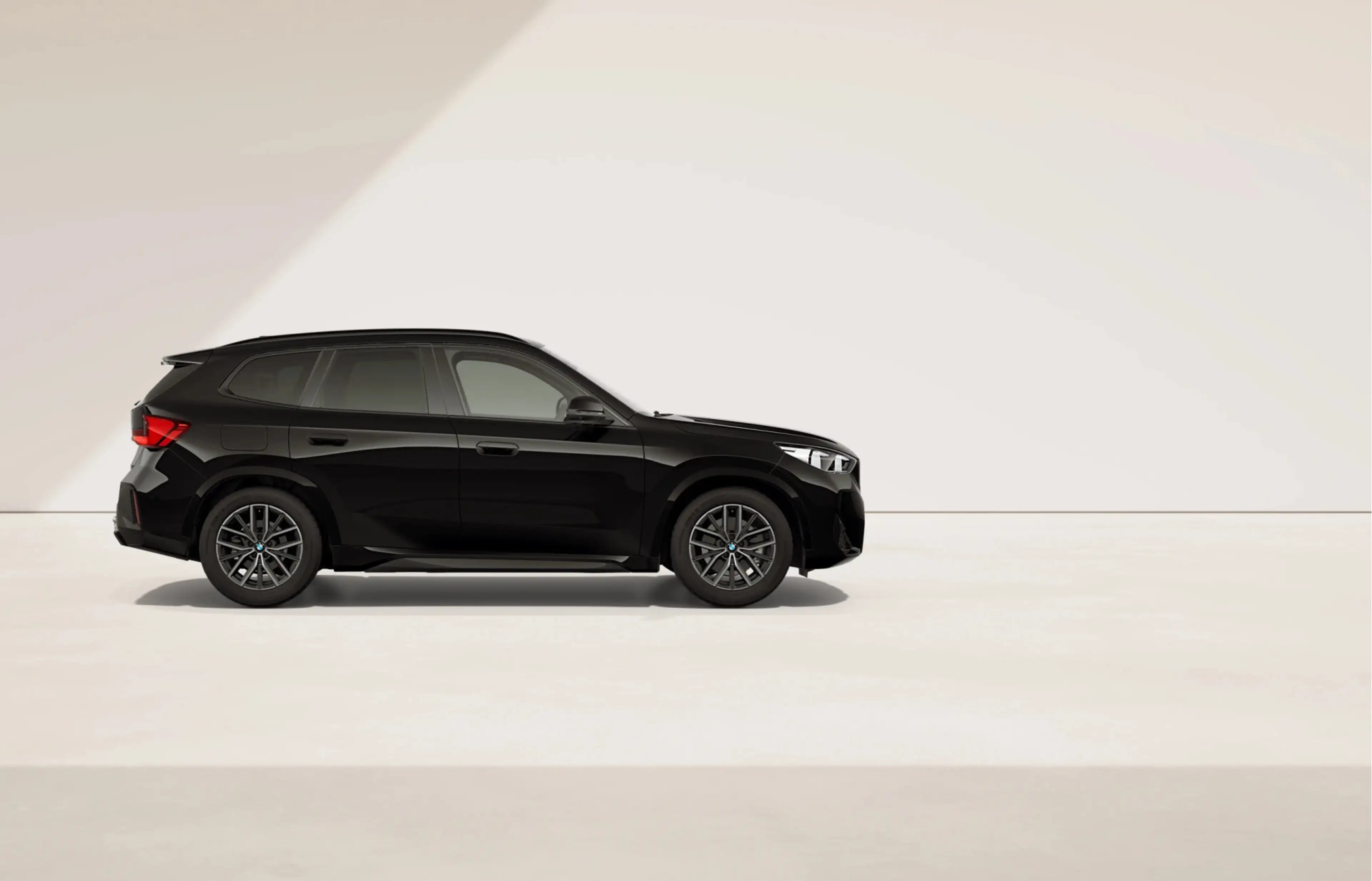 BMW iX1 eDrive20 - M-Sport - Pano - Trekhaak - ACC - Memor — photo 7
