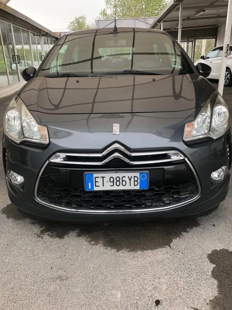DS Automobiles DS 3 DS3 Cabrio 1.6 e-hdi Sport Chic 90cv etg6 Grau - 1