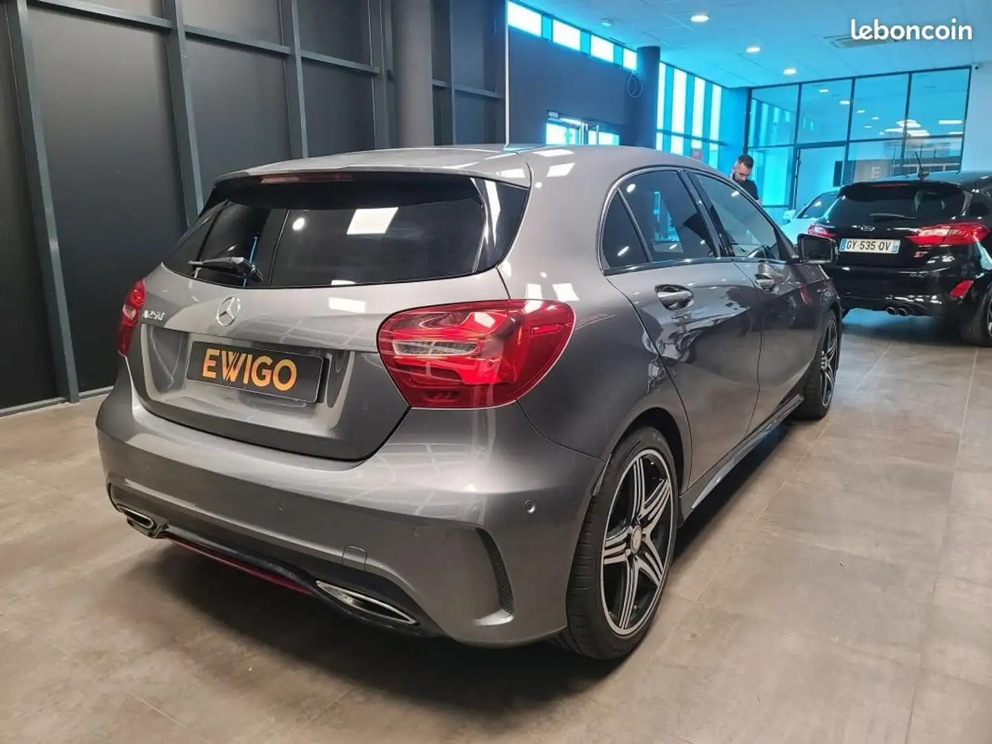 Mercedes-Benz A 250 Mercedes 250 218ch SPORT 7G-DCT Gris - 2