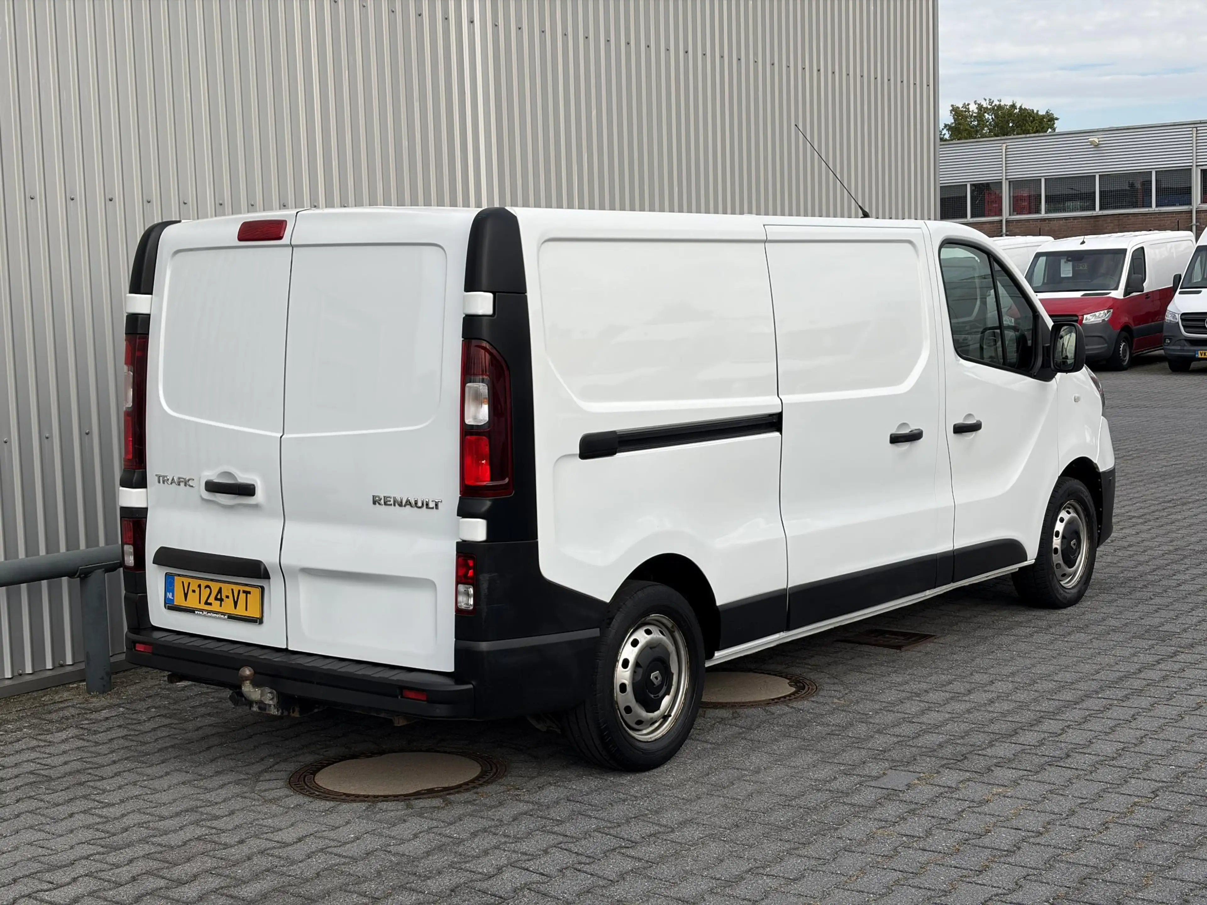 Renault Trafic 1.6 dCi L2H1 Comfort*NAVI*CRUISE*HAAK*A/C*TEL*3PER — photo 28
