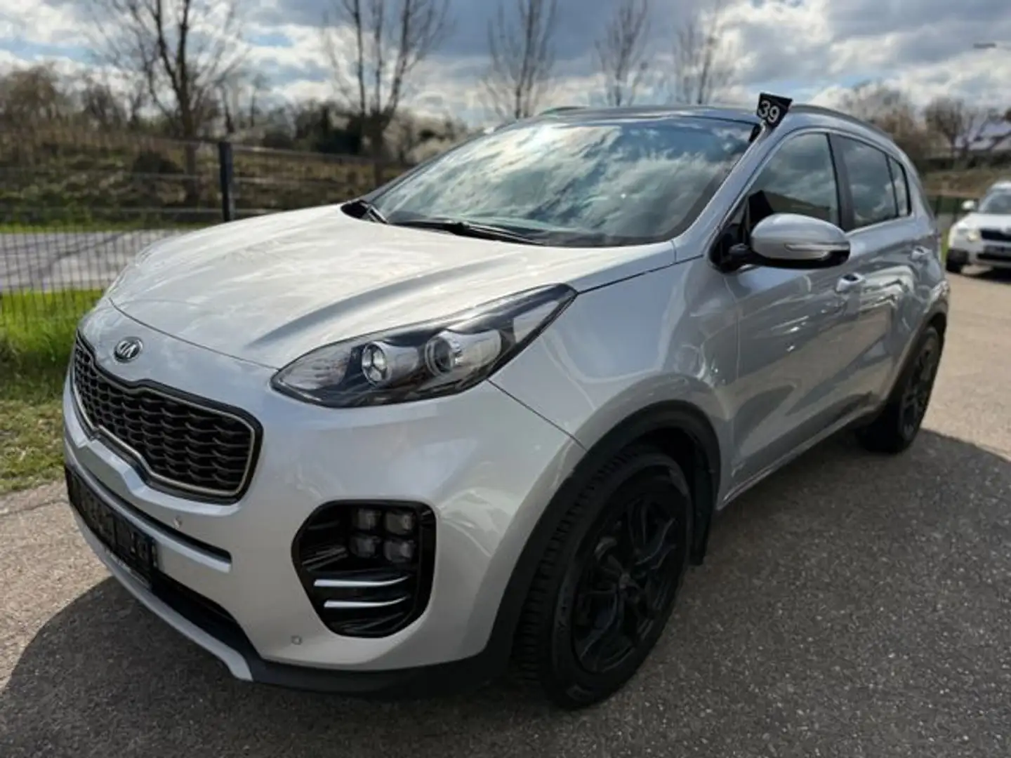 Kia Sportage GT-Line 4WD/PANO/KAMERA/AHK/APPLE CARPL Grau - 1