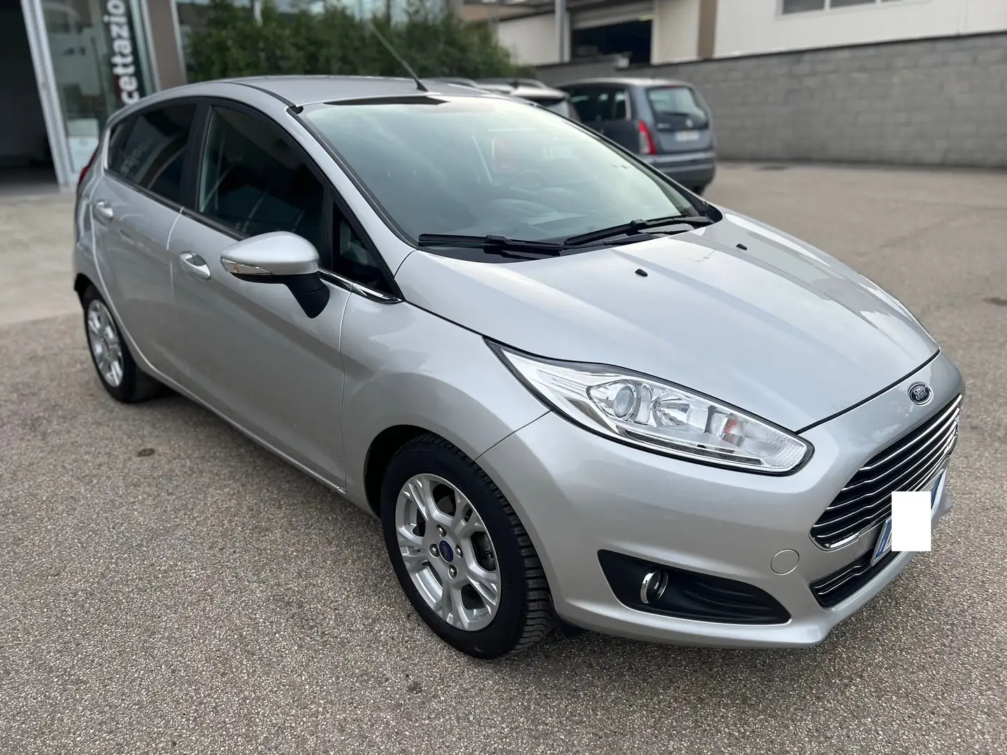 Ford Fiesta 5pt 1.5 tdci 75cv Titanium E6 NAVI/PDC/CLIMA PERF. Zilver - 1