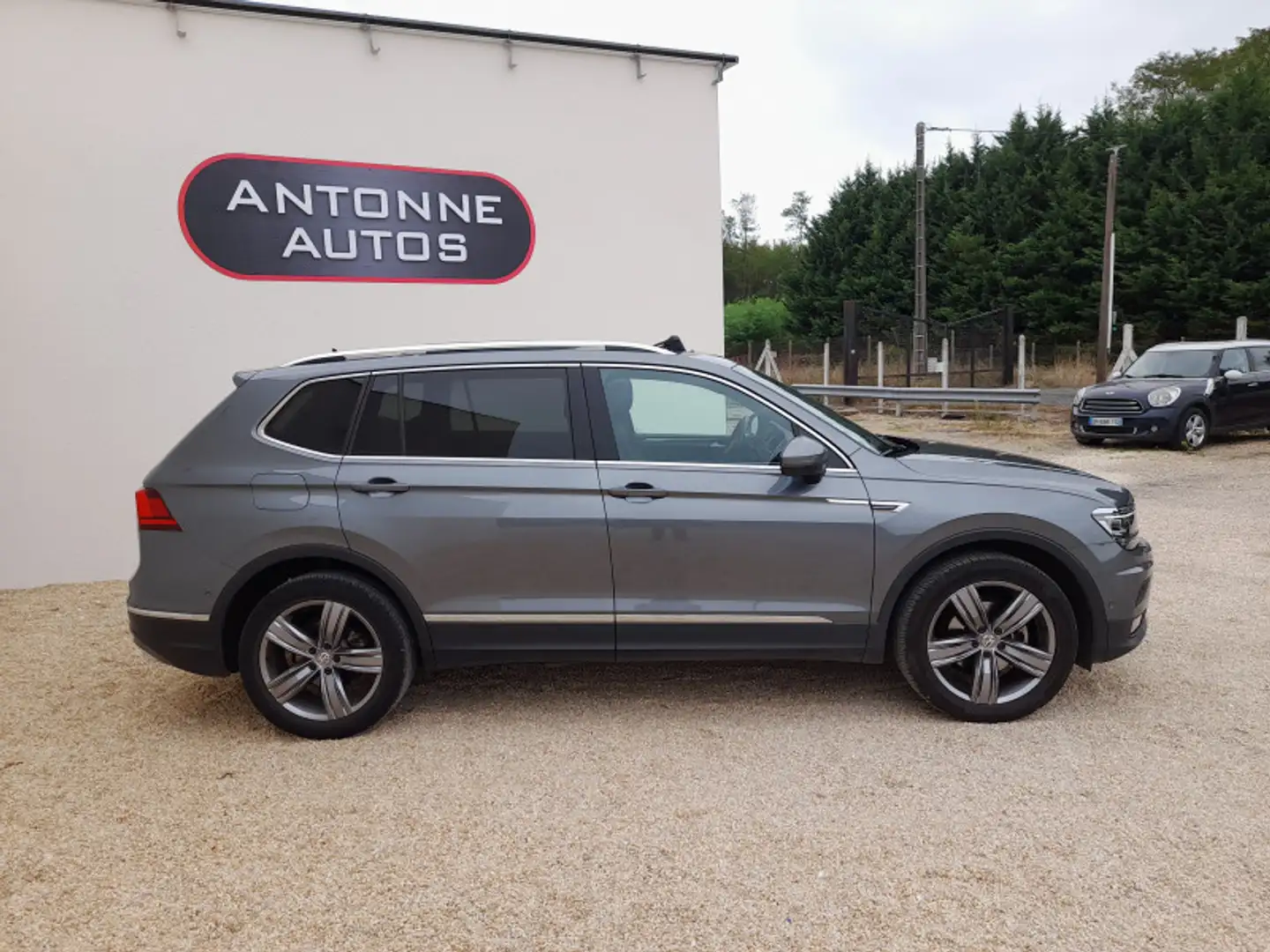 Volkswagen Tiguan Allspace 1.4 TSI 150CH ACT CARAT DSG6 Gris - 2