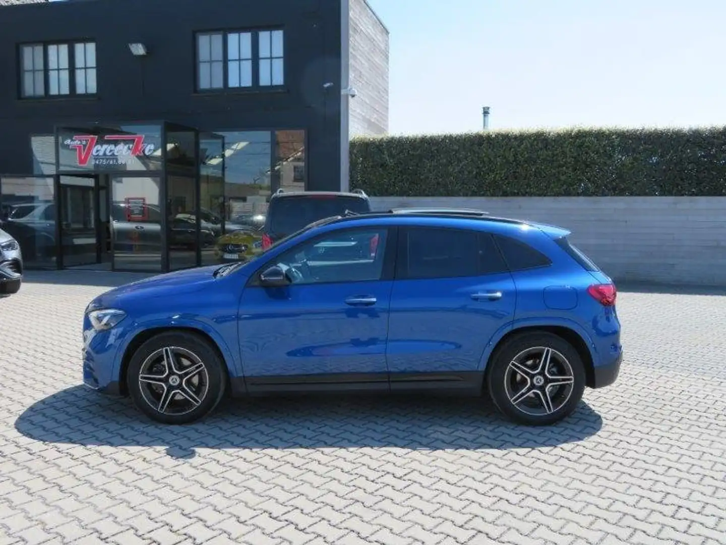 Mercedes-Benz GLA 180 Diesel Albastru - 2