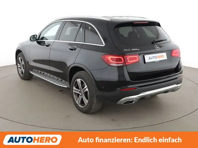 Mercedes-Benz GLC view 4