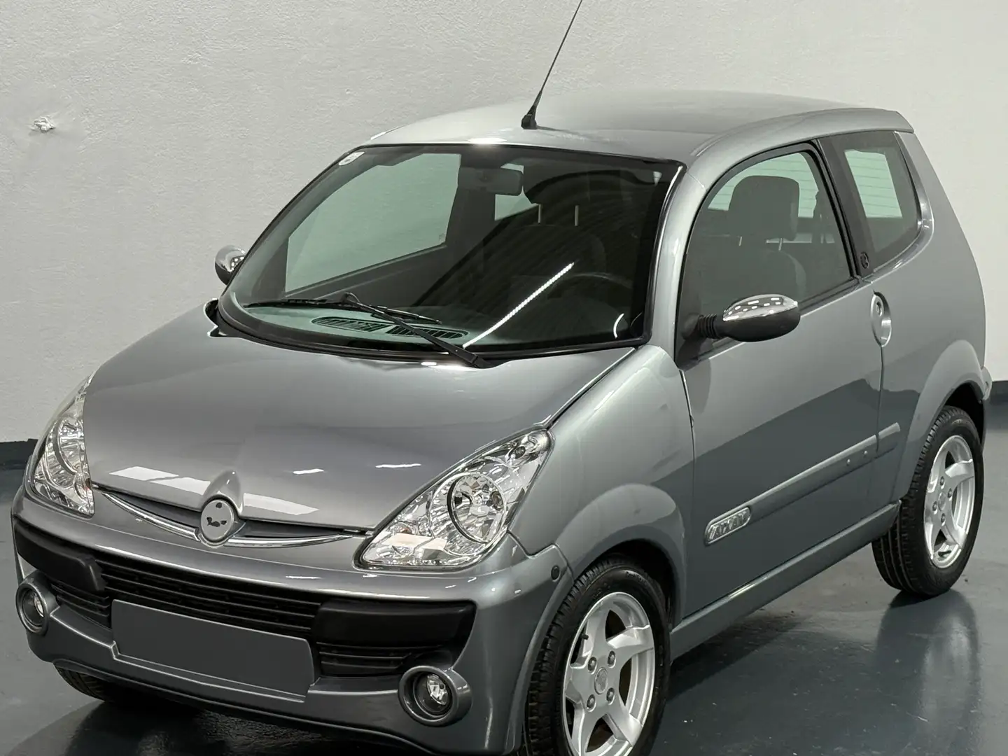 Aixam Roadline Grau - 2