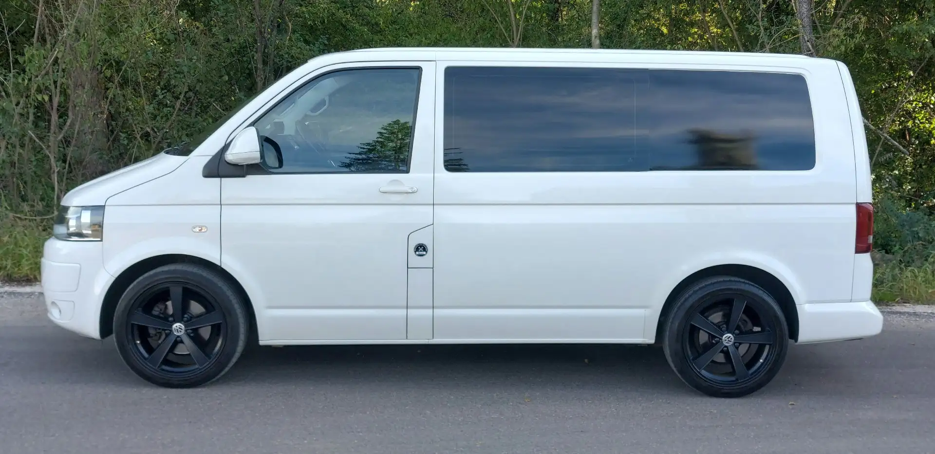 Volkswagen T5 Kombi 2,0 BMT TDI D-PF Weiß - 2