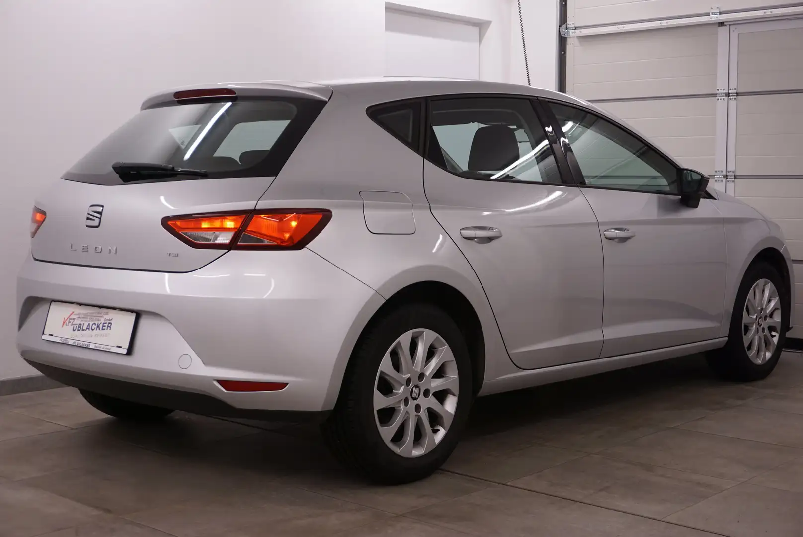 SEAT Leon Style Grau - 2