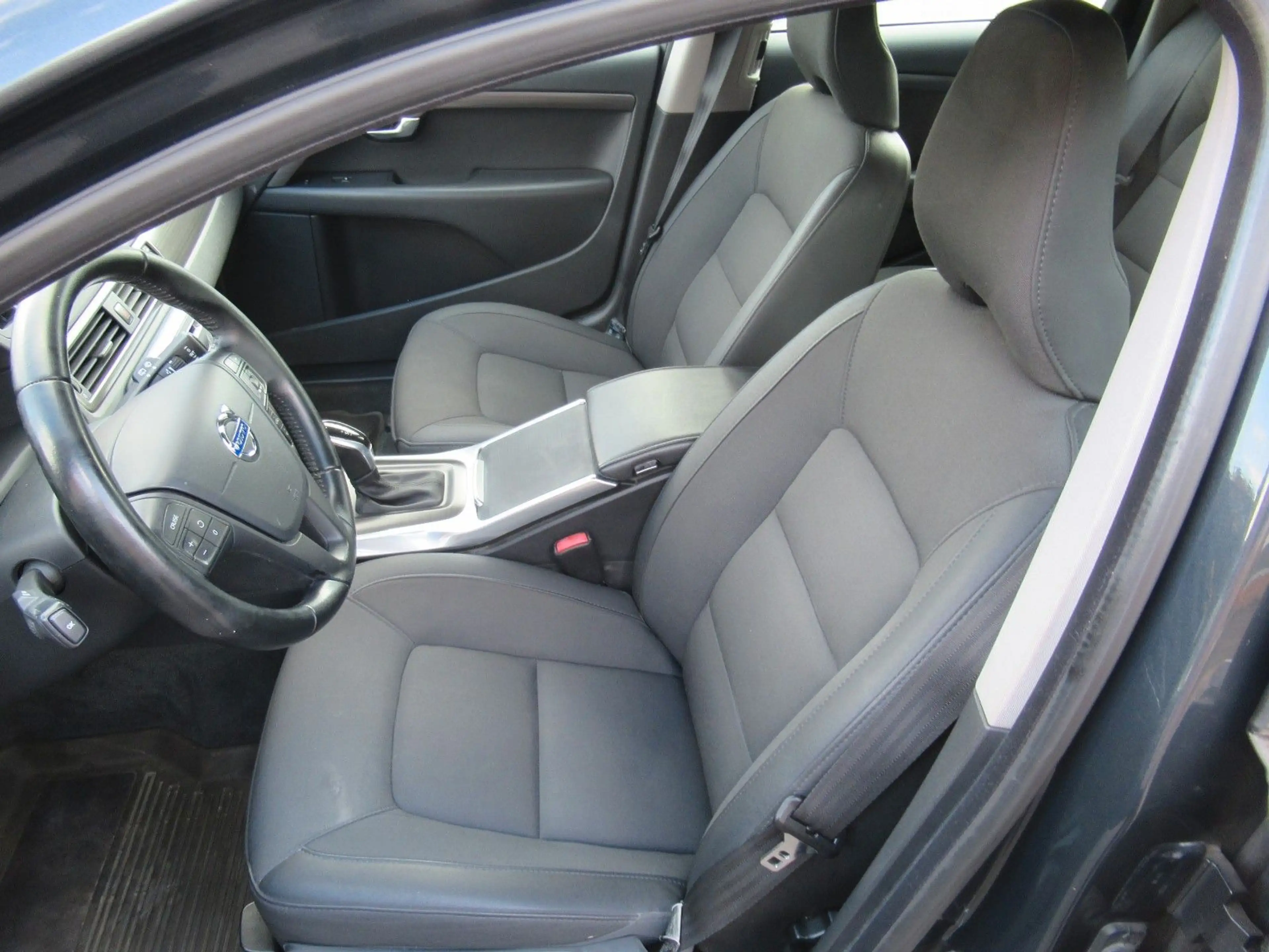 Volvo V70 Kombi Linje Classic — photo 12