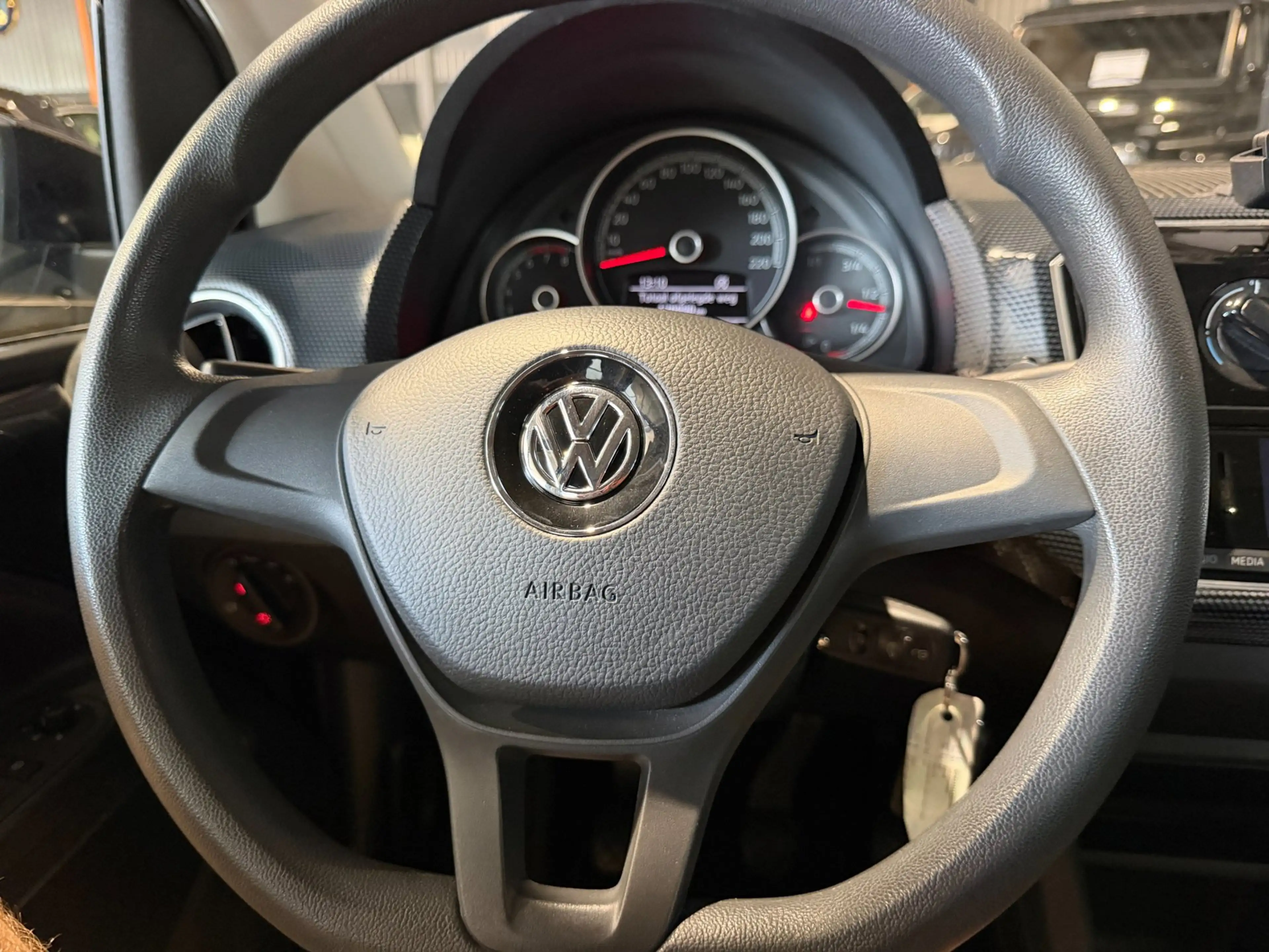 Volkswagen up! 1.0 BMT move up! Navigatie Led NAP — photo 14