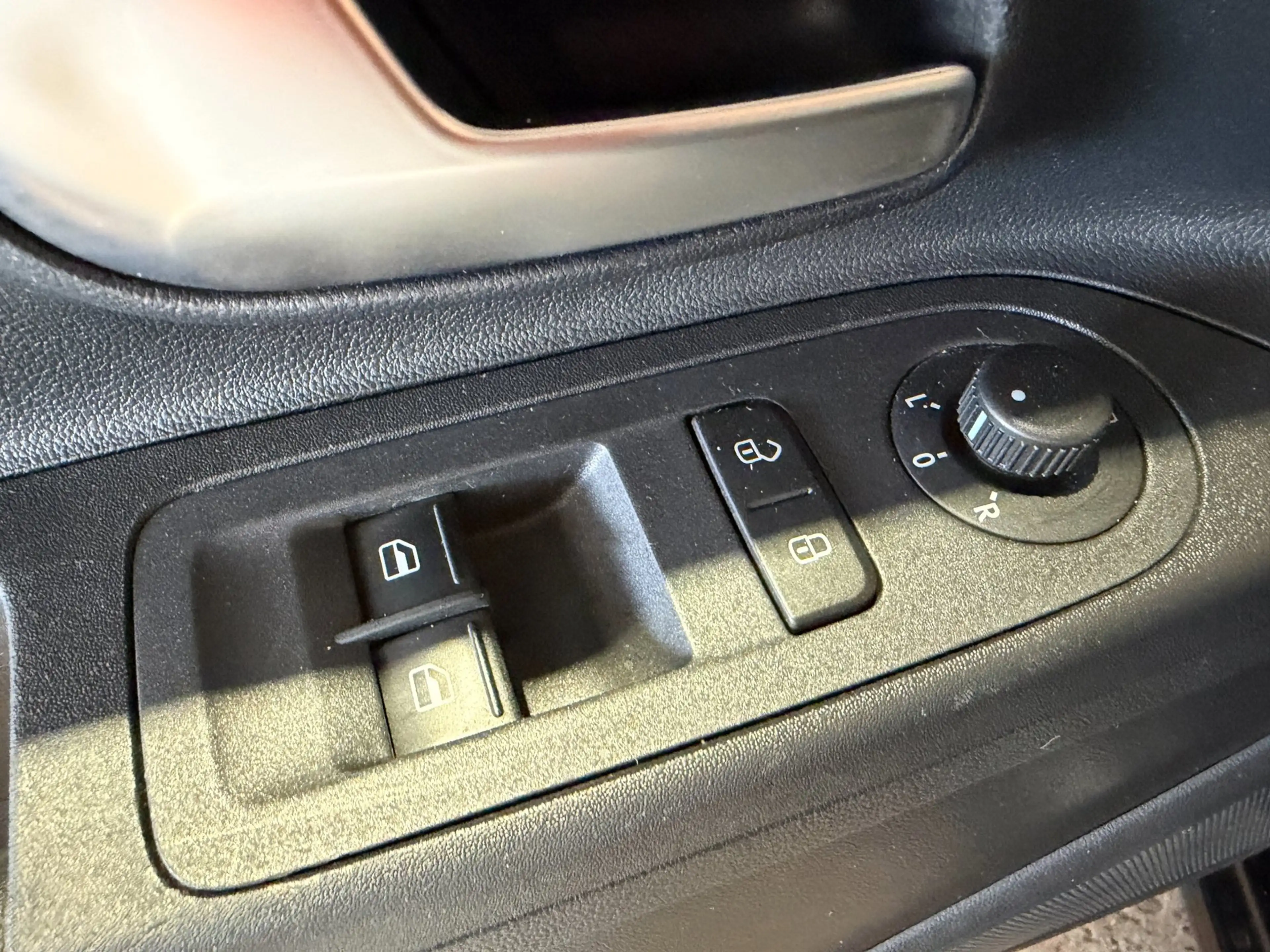 Volkswagen up! 1.0 BMT move up! Navigatie Led NAP — photo 12