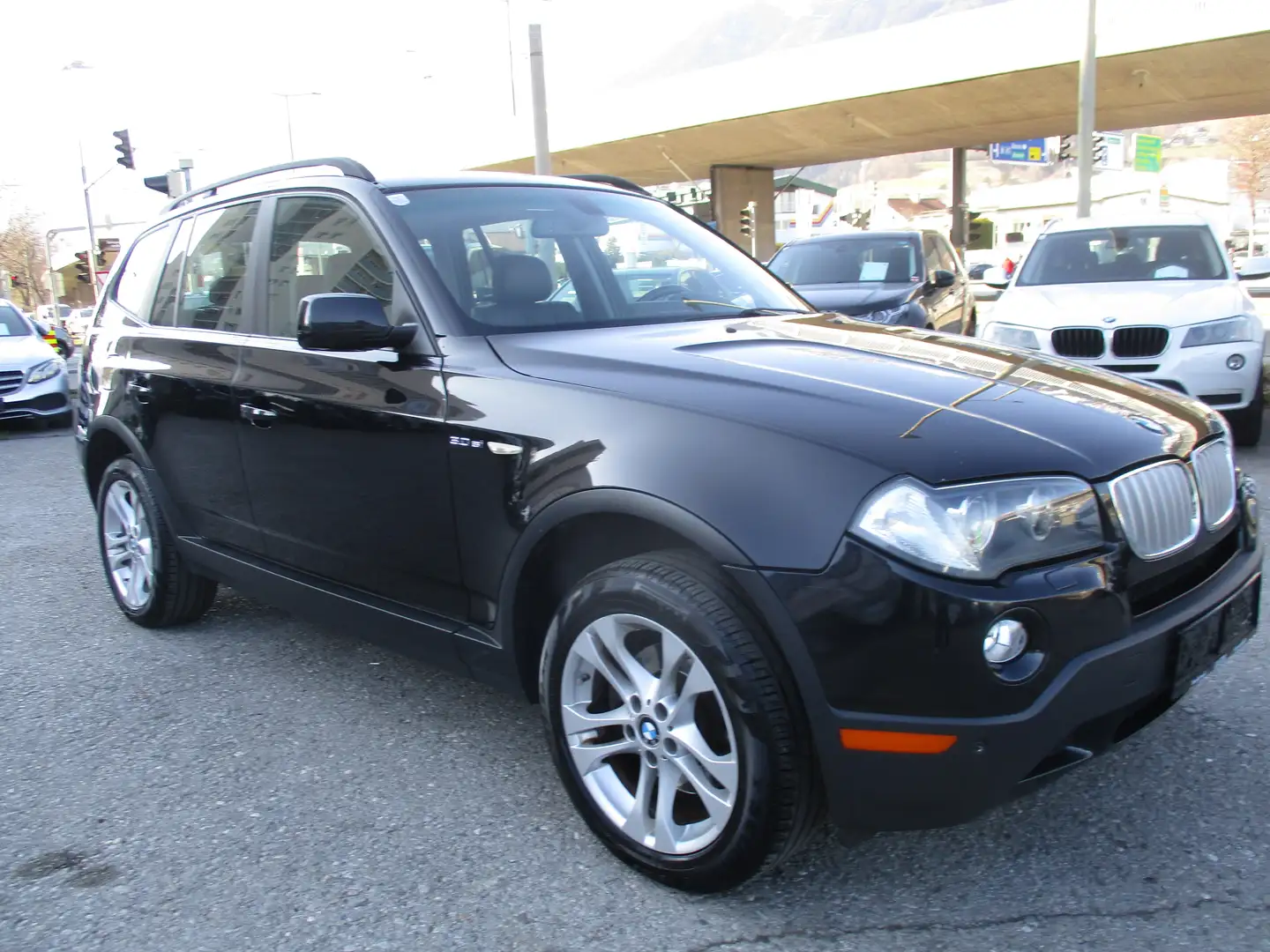 BMW X3 3.0si Schwarz - 1