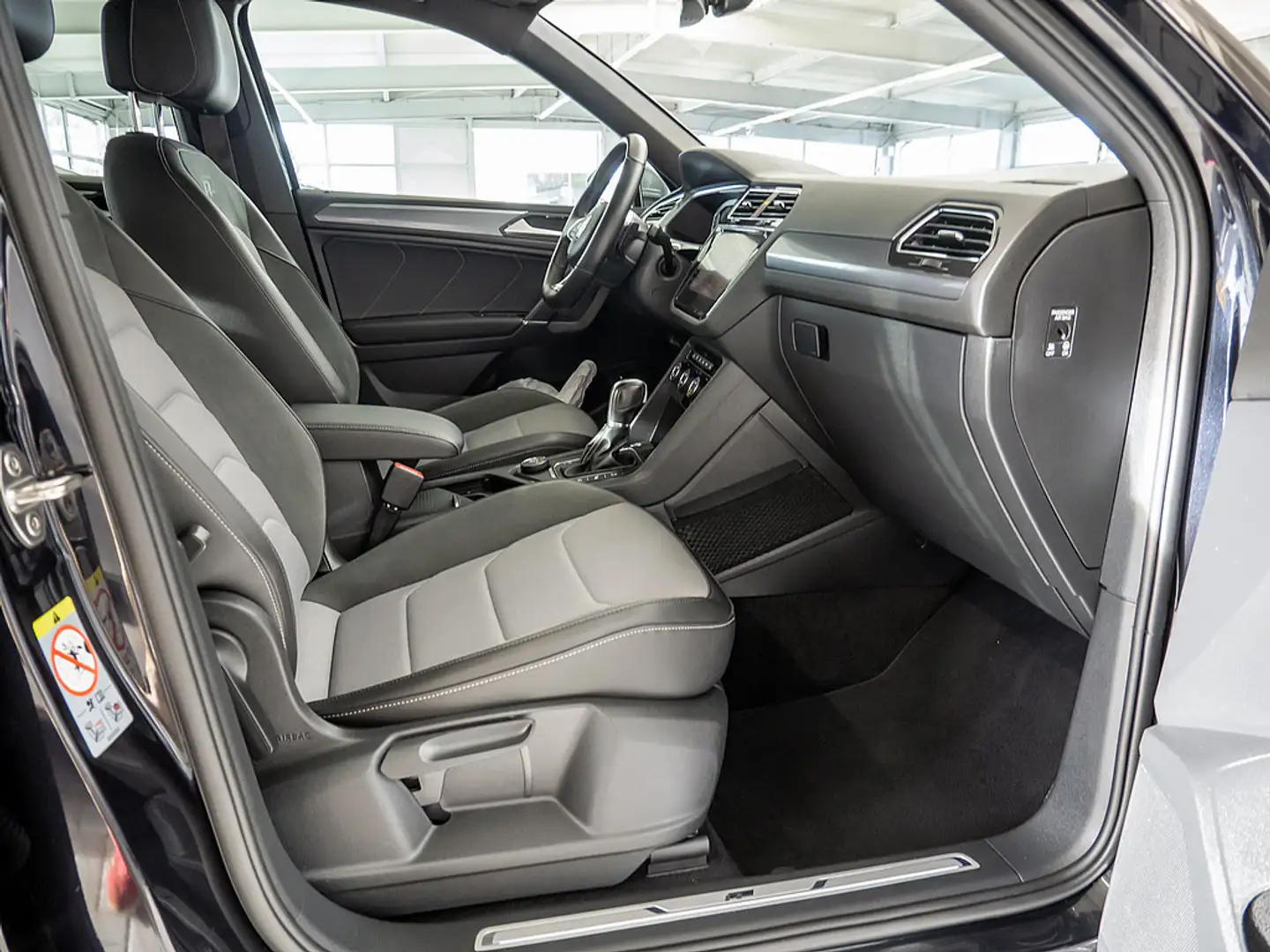 Volkswagen Tiguan Allspace 2.0 TDI Highline 4MOTION BMT Noir - 2