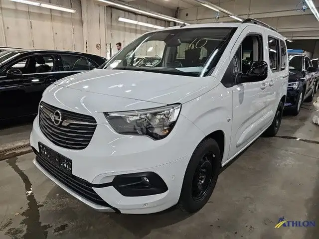 Opel Combo Life E Ultimate Navi SiHz PDC RFK Pano DAB