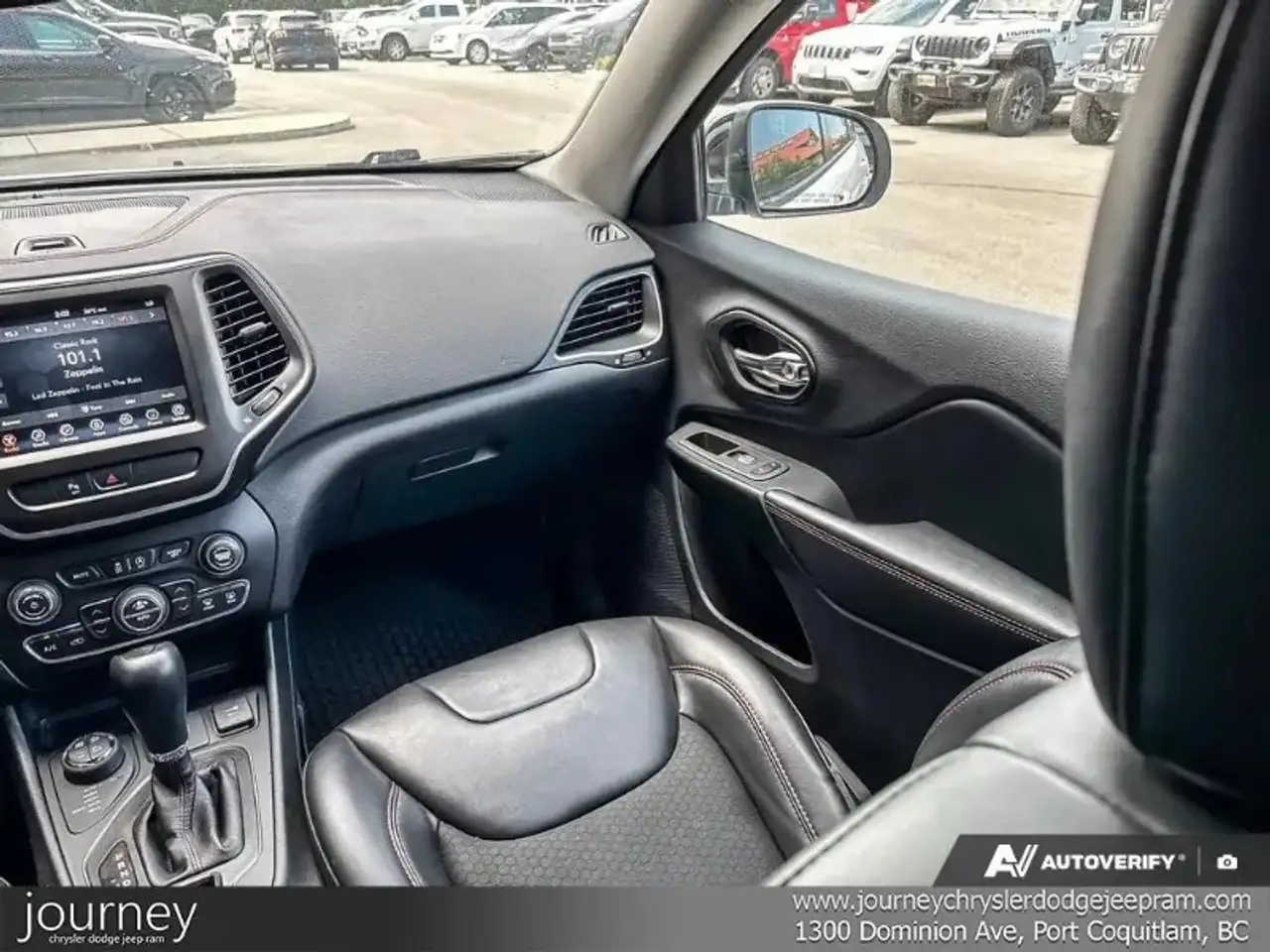 Jeep Cherokee photo Jeep Cherokee
