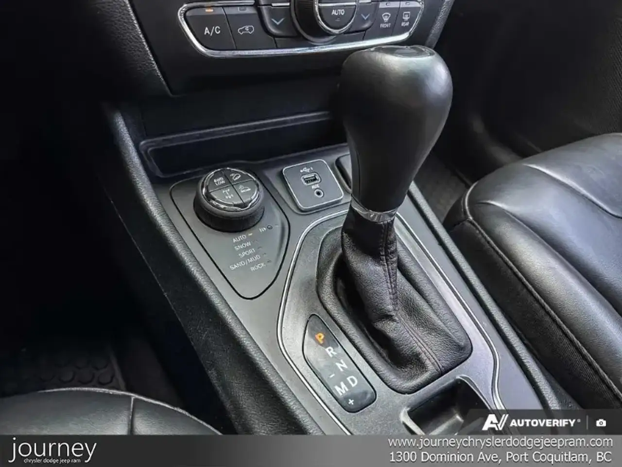 Jeep Cherokee photo Jeep Cherokee