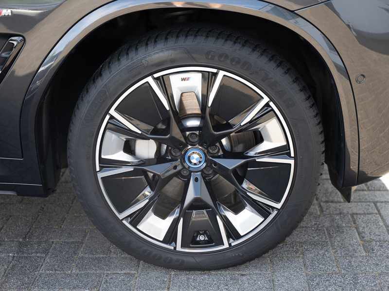 BMW iX3 Impressive FACEL. PANO HUD 360° LED ACC — photo 9