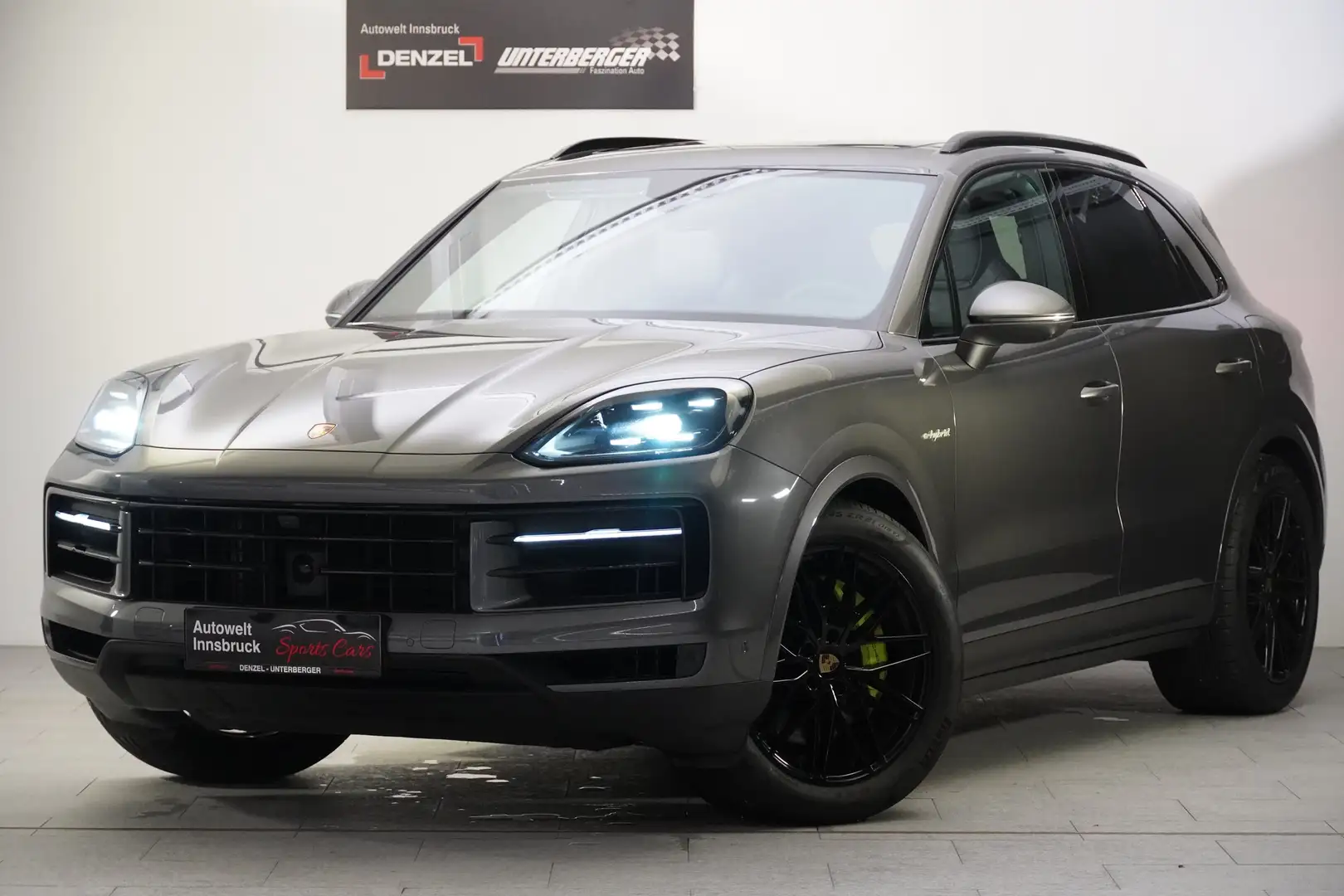 Porsche Cayenne E-Hybrid III E-Hybrid PHEV 21,8 kWh Aut. Grau - 1