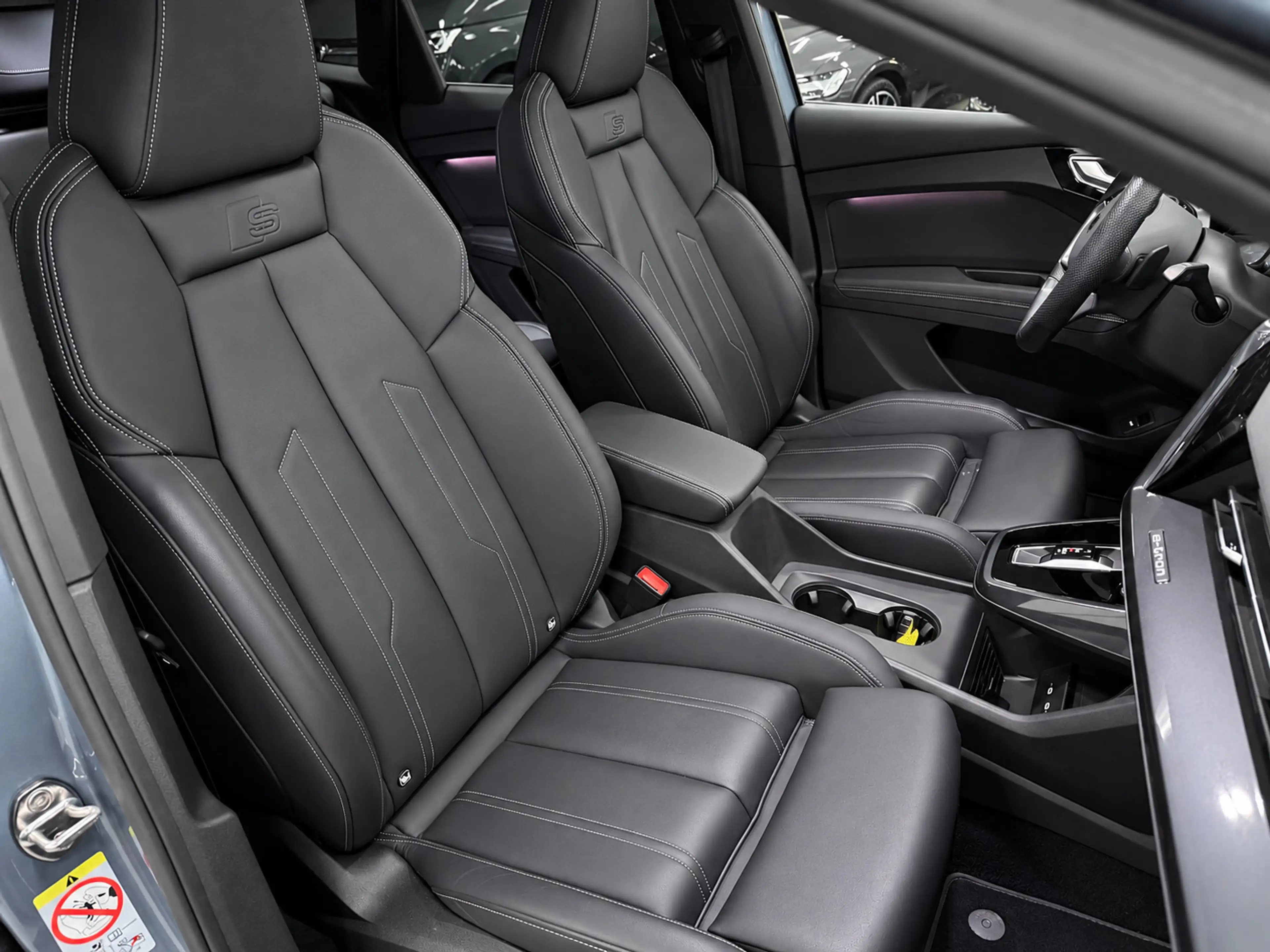 Audi Q4 e-tron Sportback 50 quattro 21" 3X S-LINE LEDER+ M-STOELE — photo 24