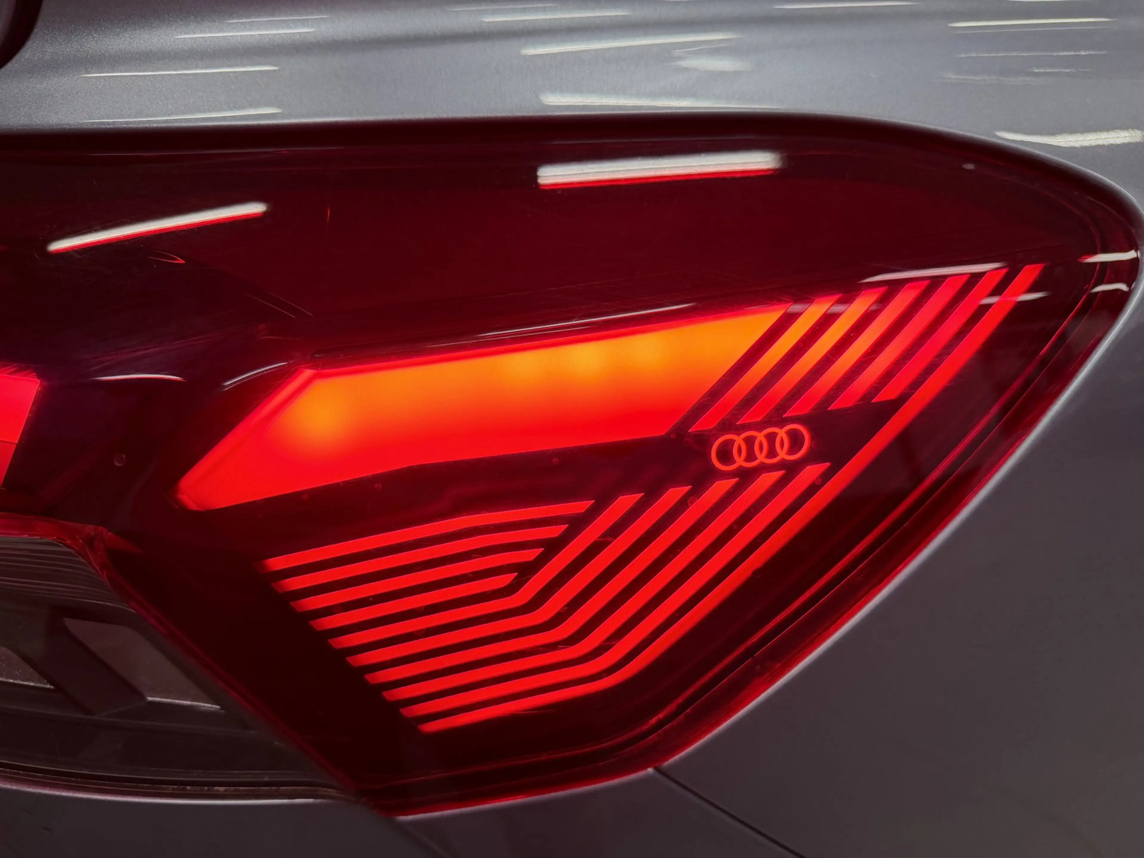 Audi Q4 e-tron Sportback 50 quattro 21" 3X S-LINE LEDER+ M-STOELE — photo 13