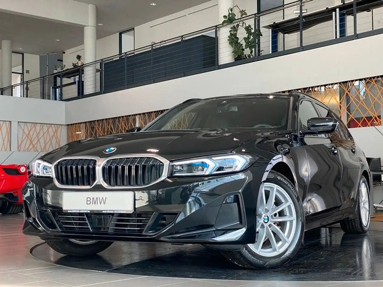 BMW 318 d Touring Curved InnovationsP Kam HUD ACC AHK — миниатюра 1