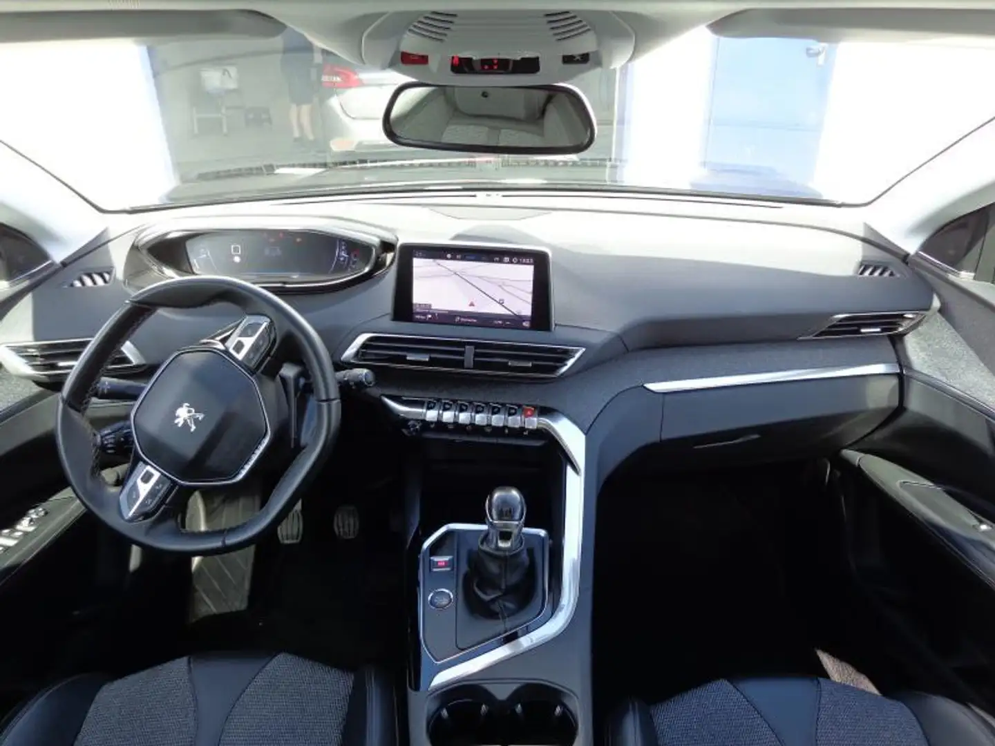 Peugeot 3008 1.5HDi Allure - Focal - Toit o Zwart - 2