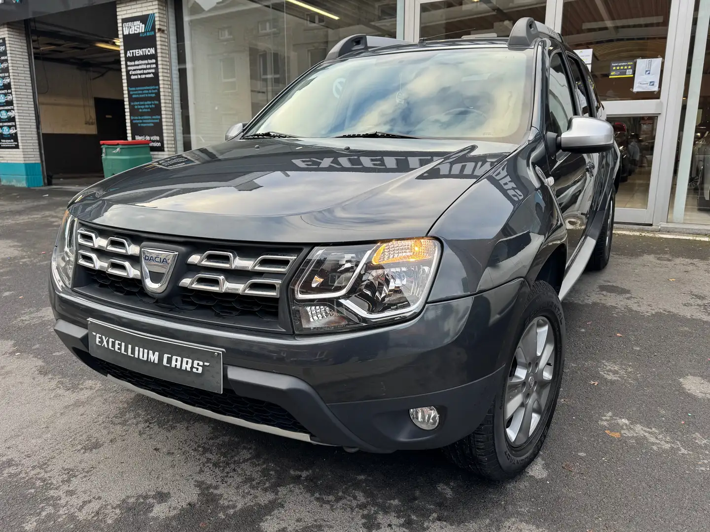 Dacia Duster 1.5 dCi Gps Airco Regulat Vitess Euro6B Garantie Grijs - 1
